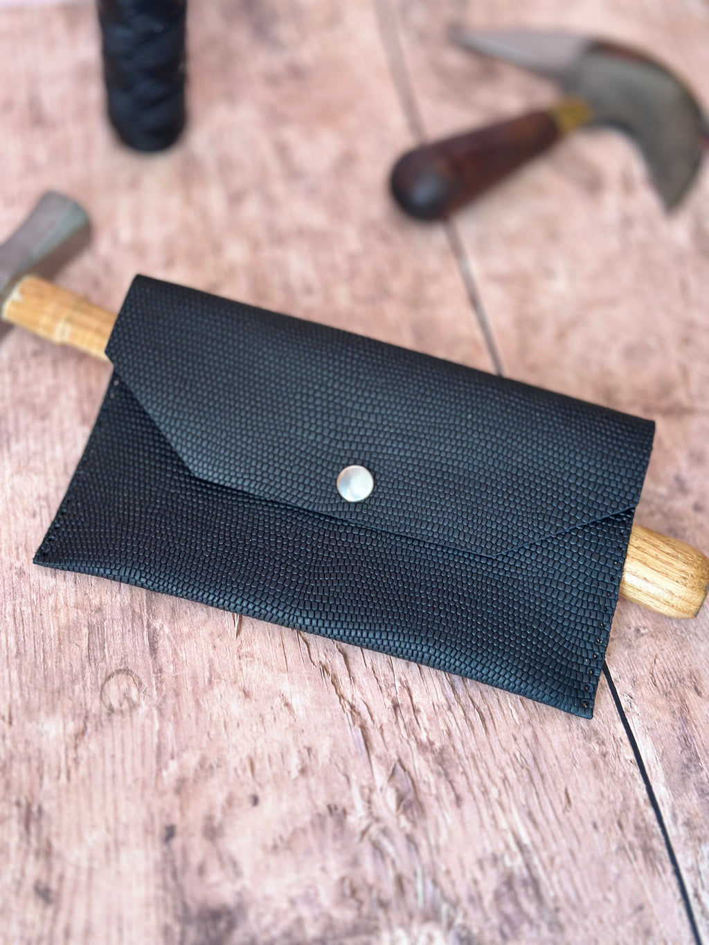 Box DIY Pochette noire effet quadrillé