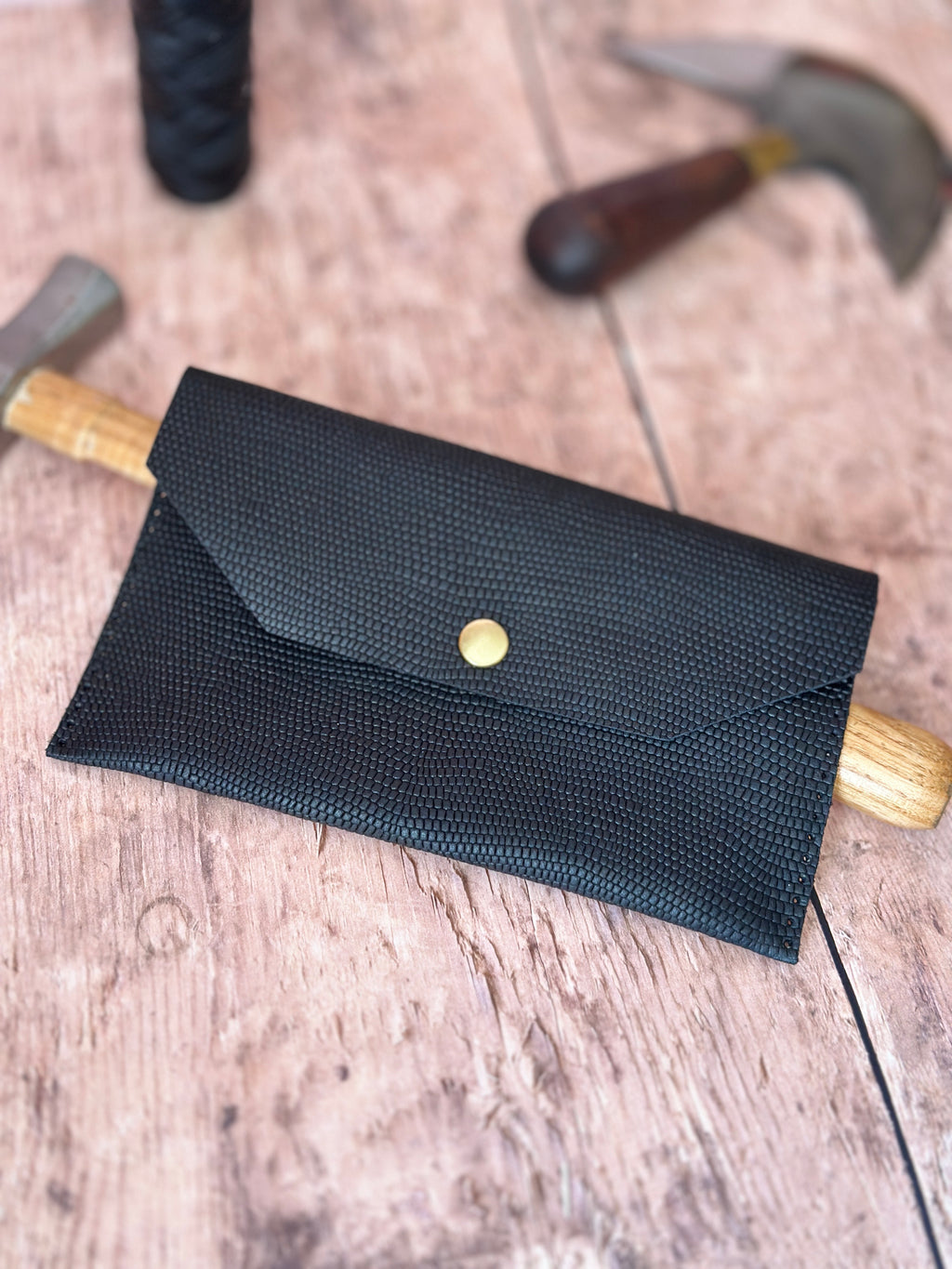 Box DIY Pochette noire effet quadrillé